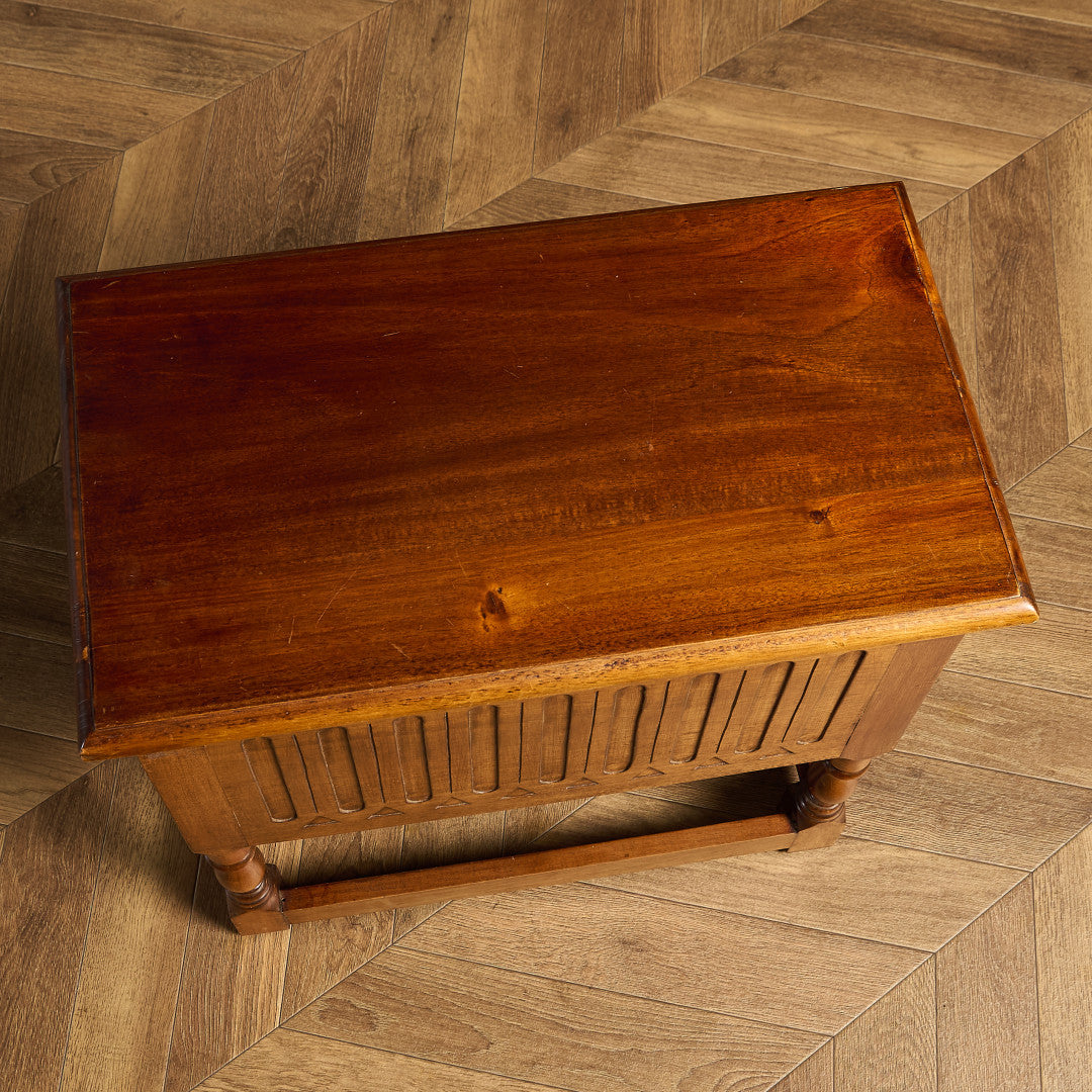 英国 クラシック オーク サイド キャビネット