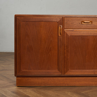 Fresco ヴィンテージ サイドボード