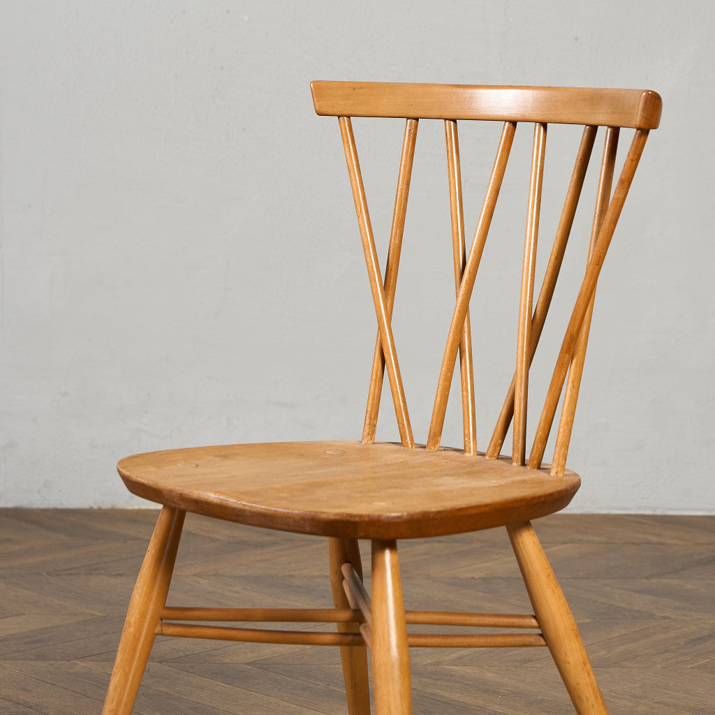 ラティスドチェア