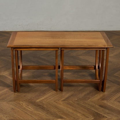 Astro ネスト コーヒーテーブル