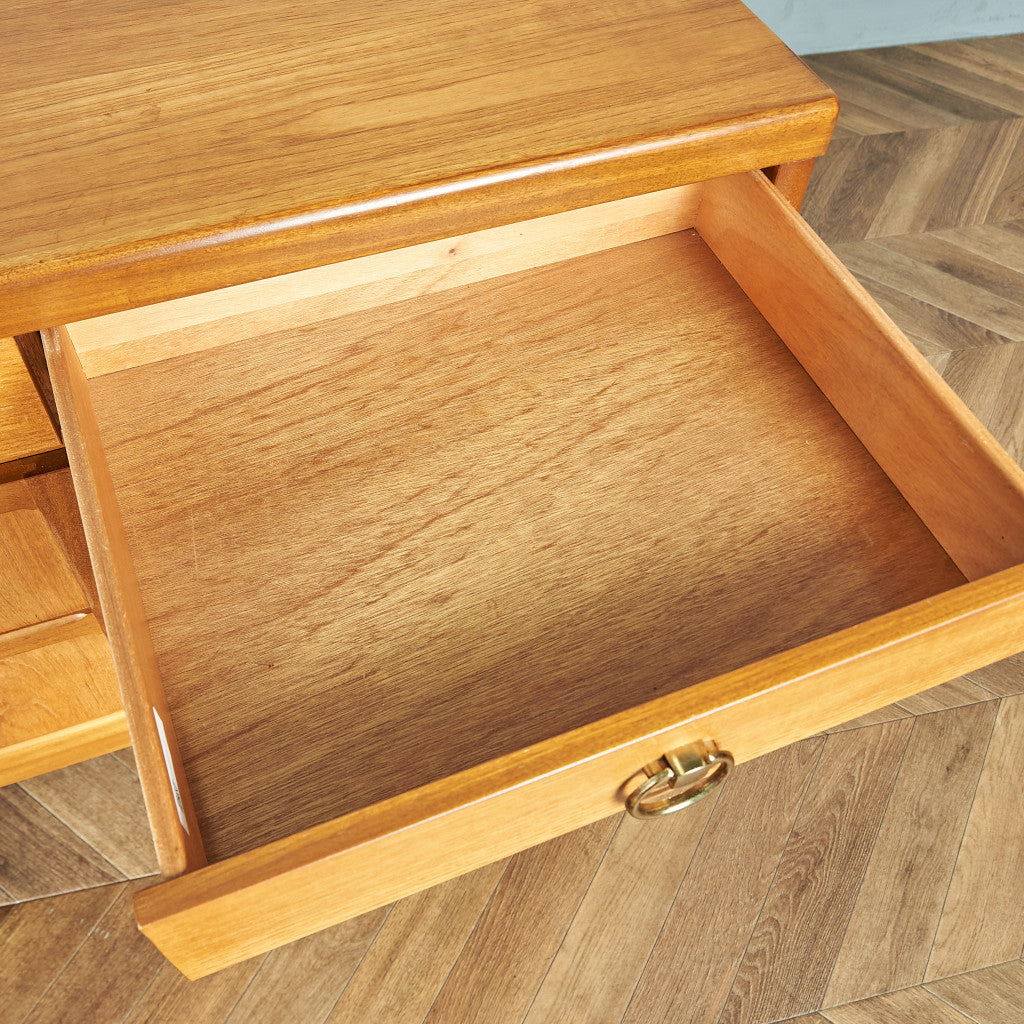 十字扉 ヴィンテージ サイドボード