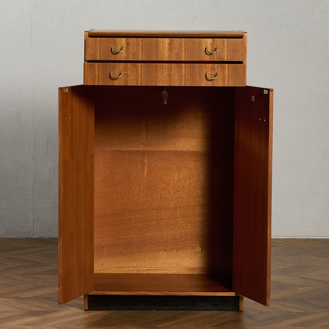 ヴィンテージ ワードローブ