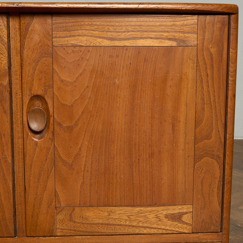 ウィンザー サイドボード