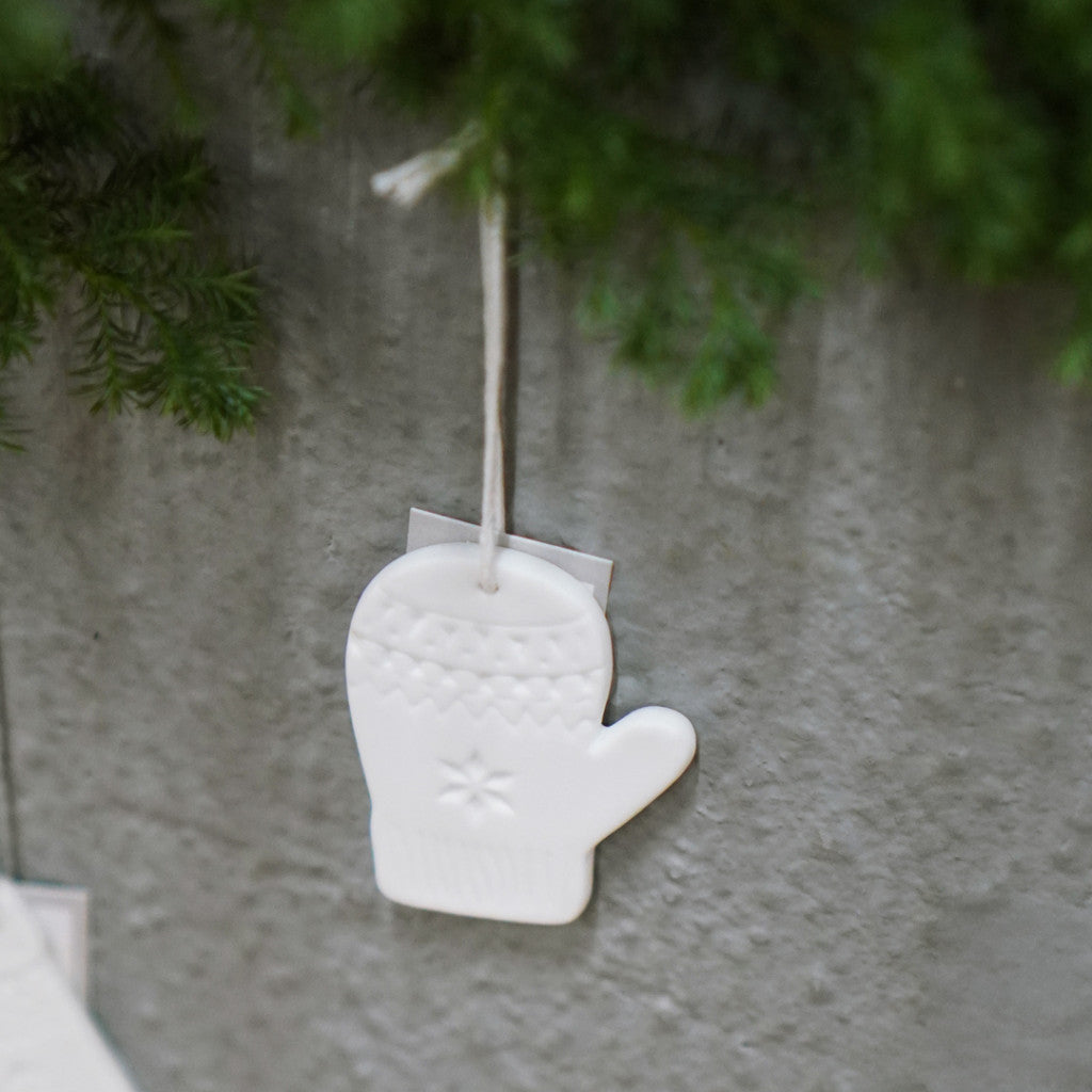 Winter wardrobe Ornament Set