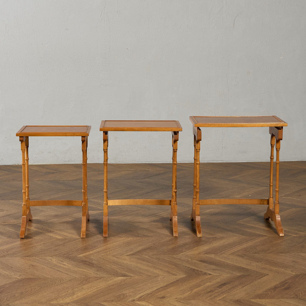 英国 クラシック イチイ ネストテーブル #95461