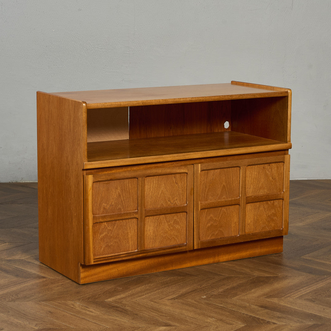 十字扉 ヴィンテージ キャビネット