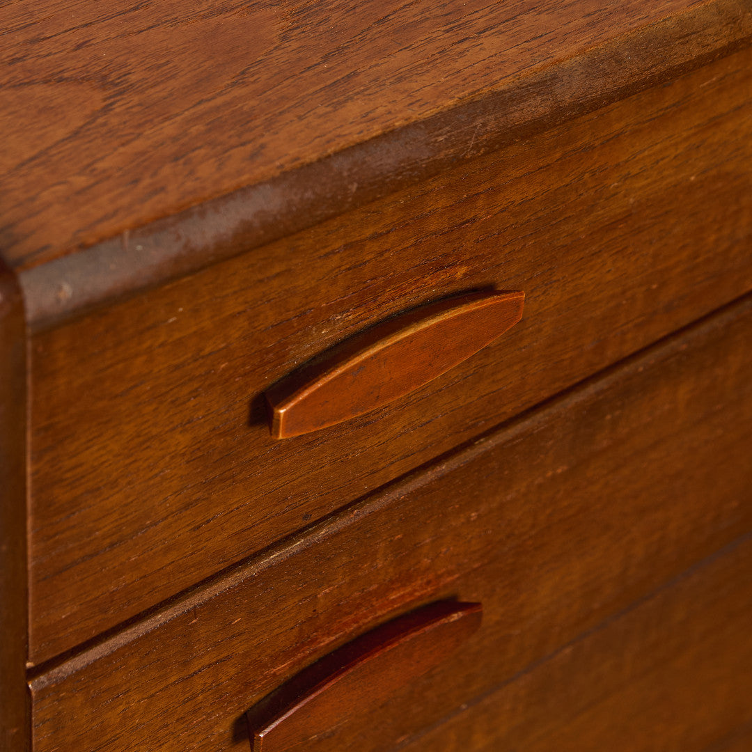 イギリス ヴィンテージ サイドボード