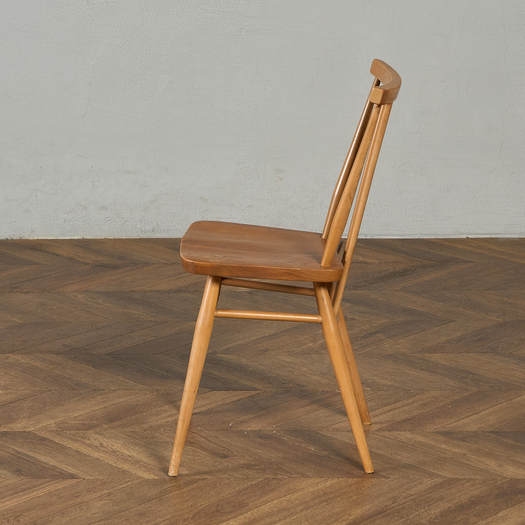 スティックバックチェア