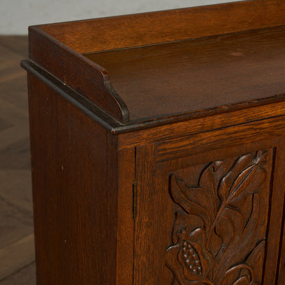 英国 アンティーク キャビネット