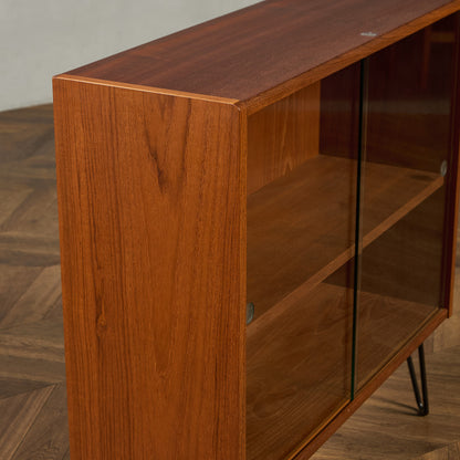 ヴィンテージ ガラス ブックケース カスタム アイアンヘアピンレッグ