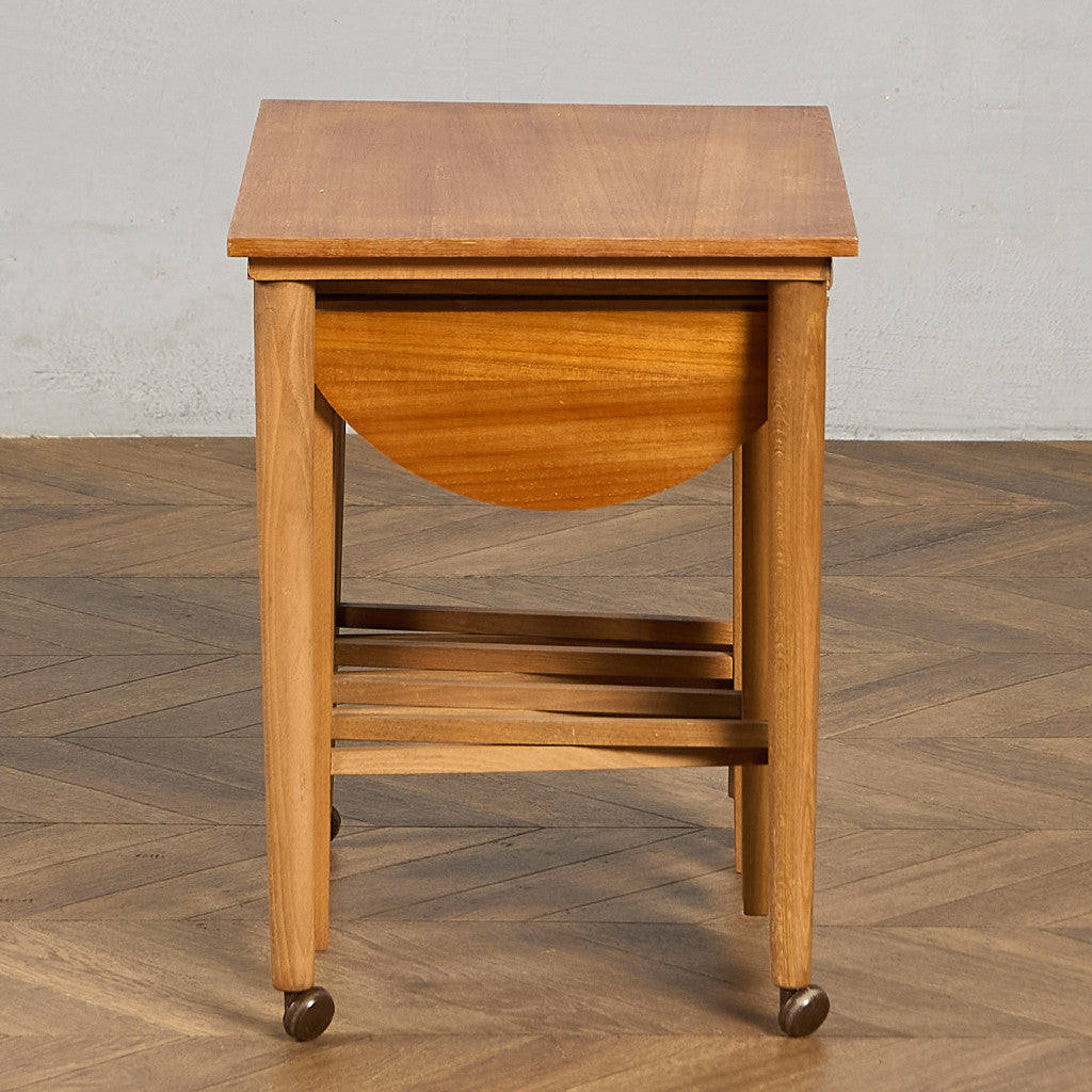 Novy Domov ヴィンテージ ネストテーブル