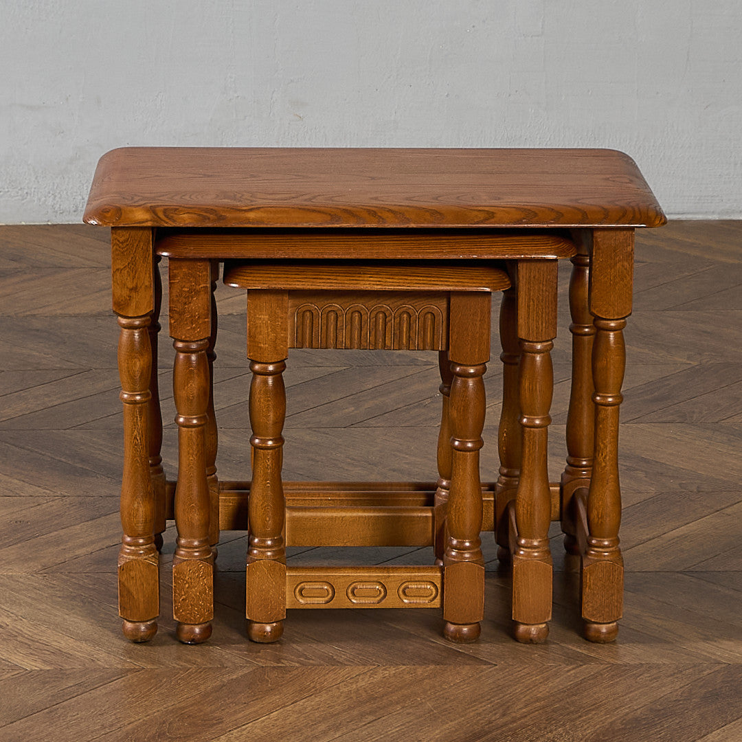 英国 クラシック ネストテーブル