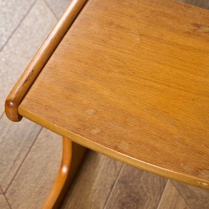 ルーマニア製 ヴィンテージ ネストテーブル