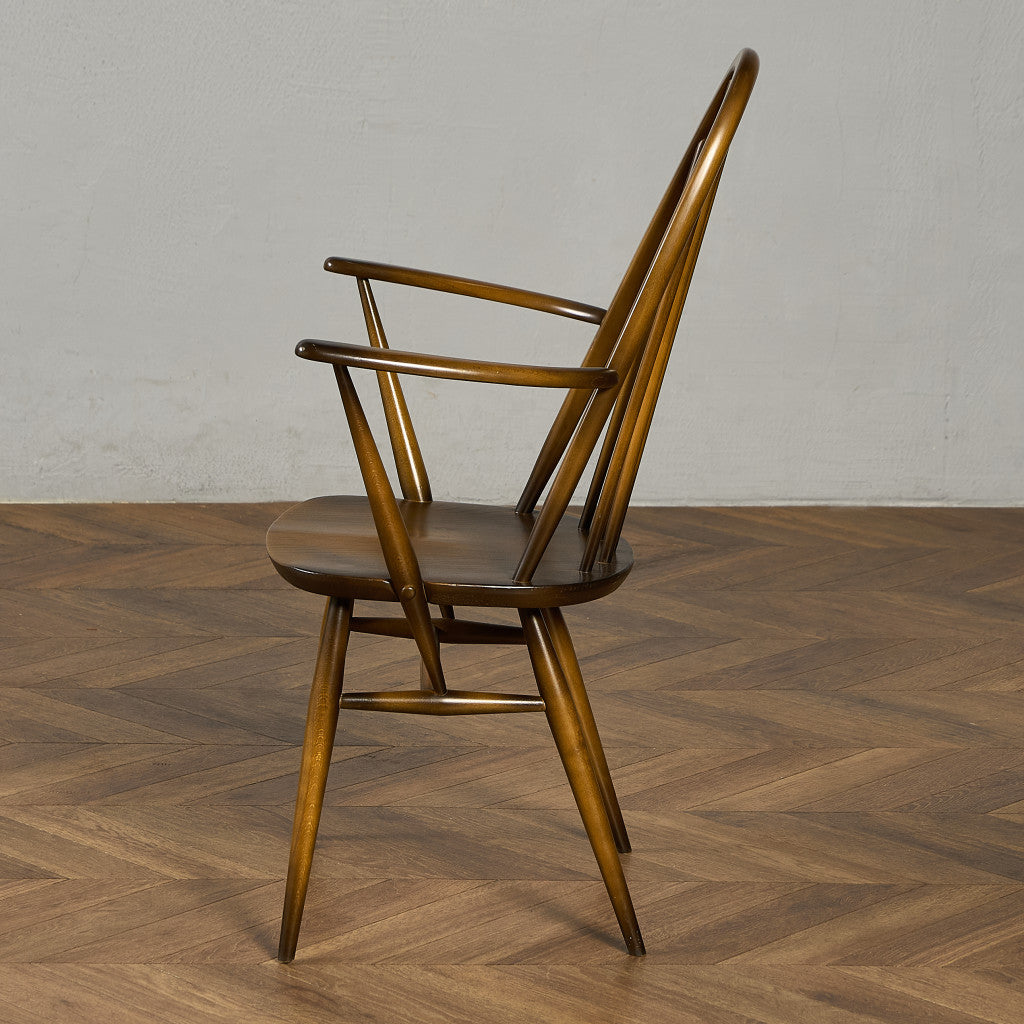 ヴィンテージ クエーカー アームチェア ラウンドゴールドラベル