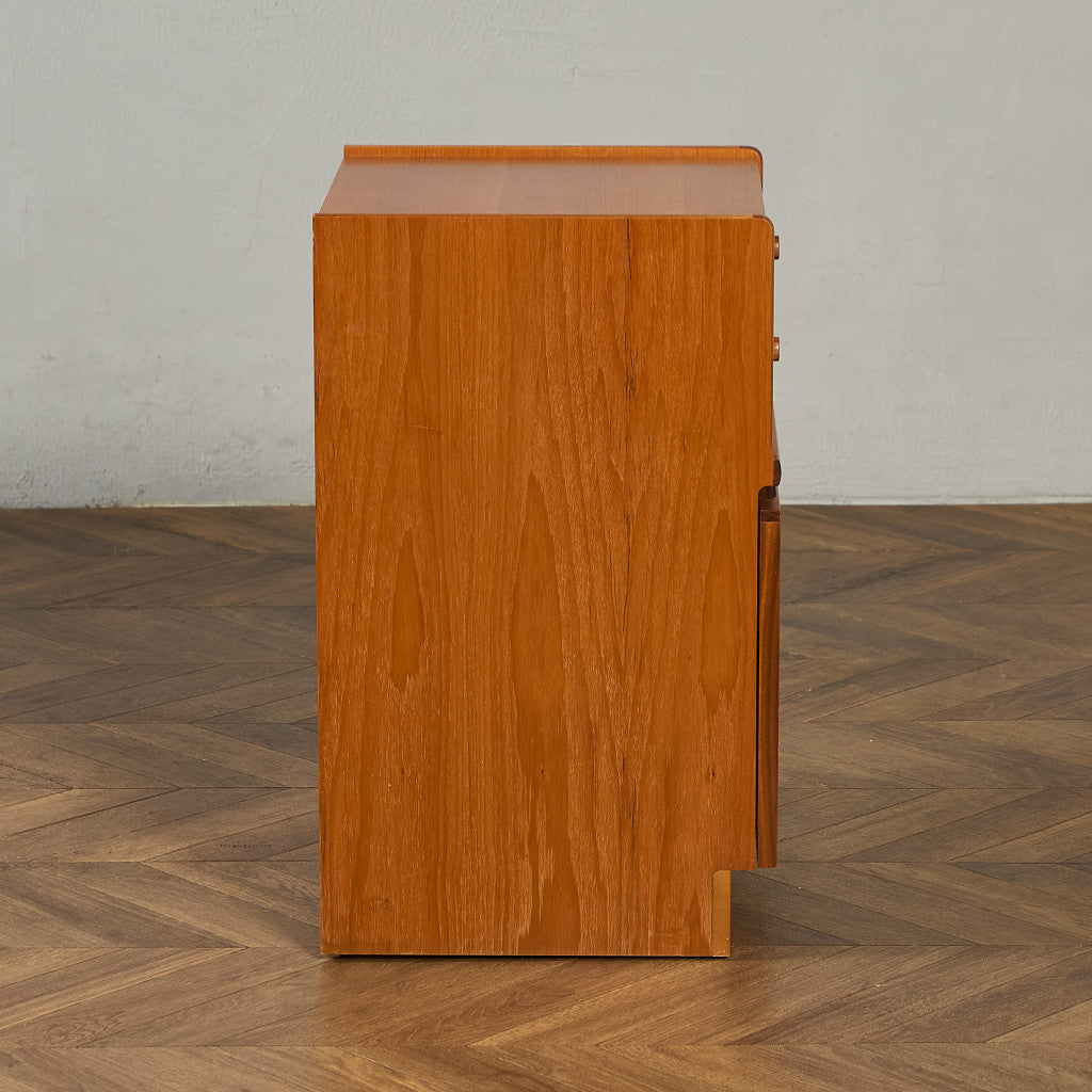 ヴィンテージ 十字扉 スモール キャビネット