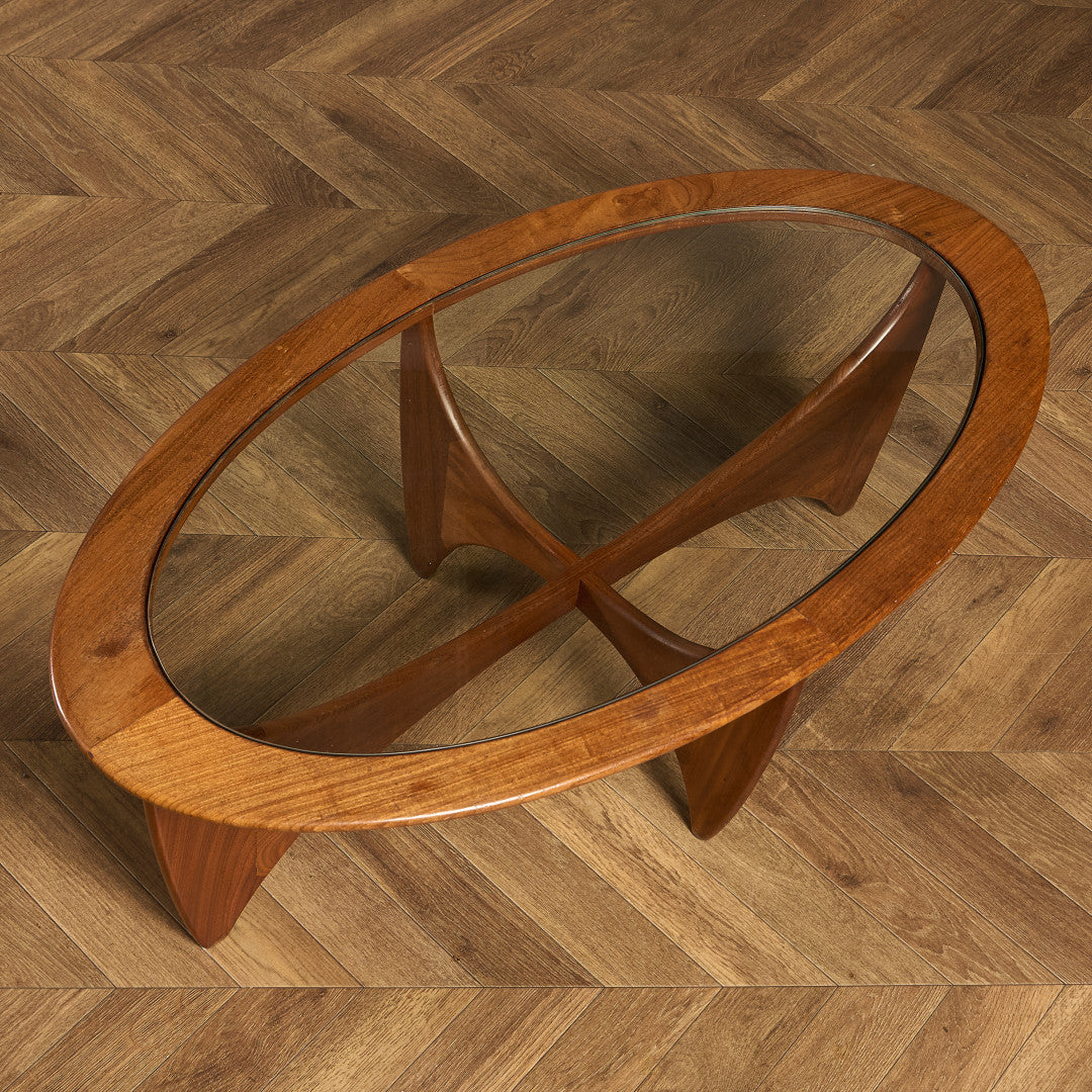 astro オーバルコーヒーテーブル