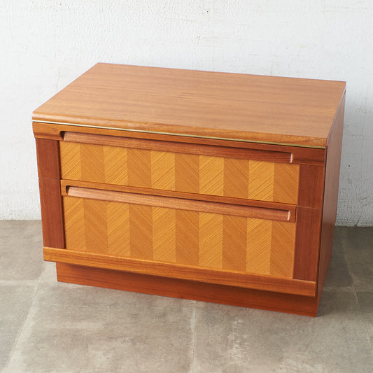 Chevron ヴィンテージ サイドチェスト