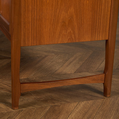 十字扉 ヴィンテージ サイドボード