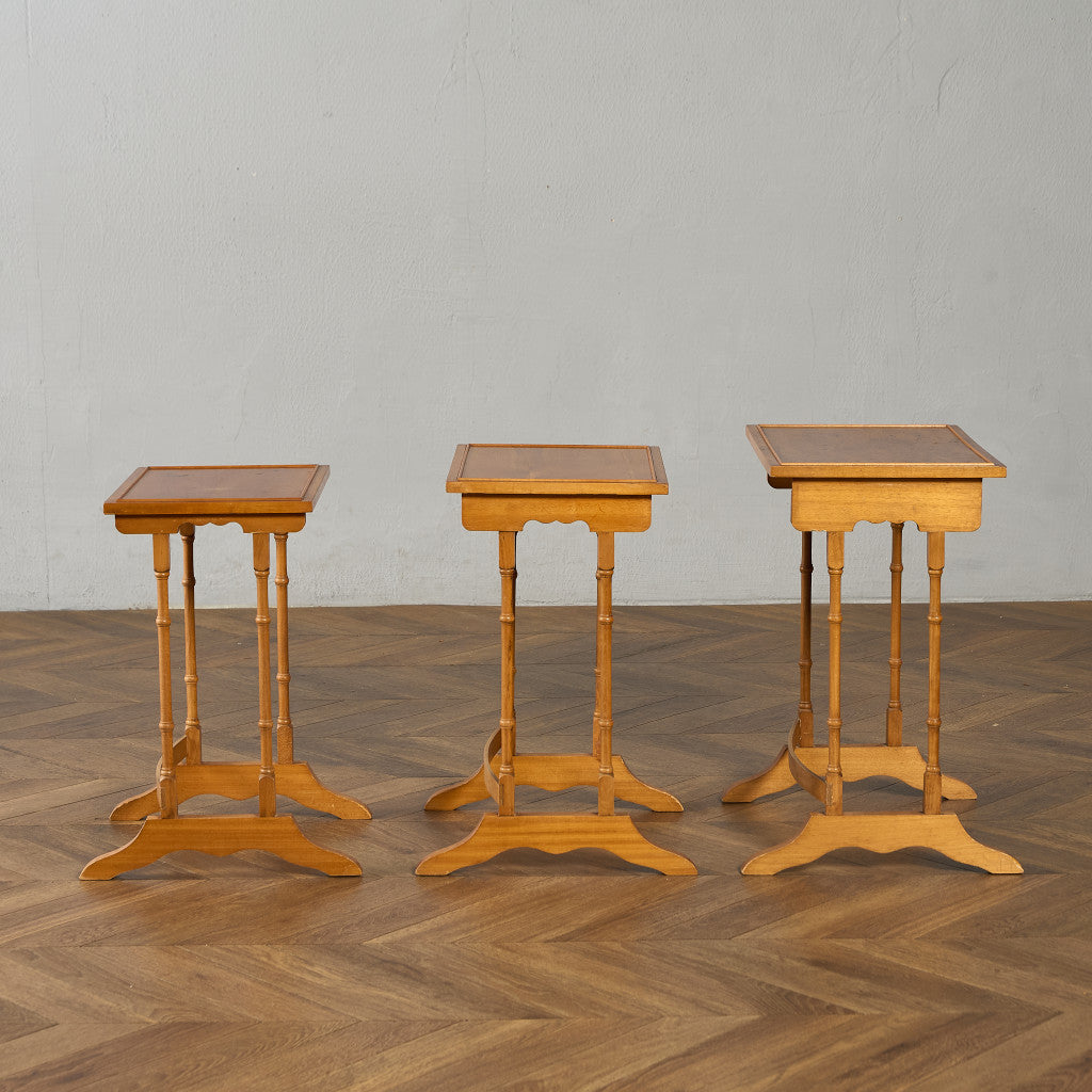 英国 クラシック イチイ ネストテーブル #95461