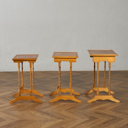 英国 クラシック イチイ ネストテーブル #95461