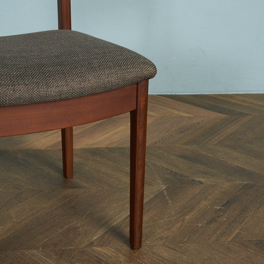 ヴィンテージ ダイニングチェア / 座面張替え済み (LUUM)