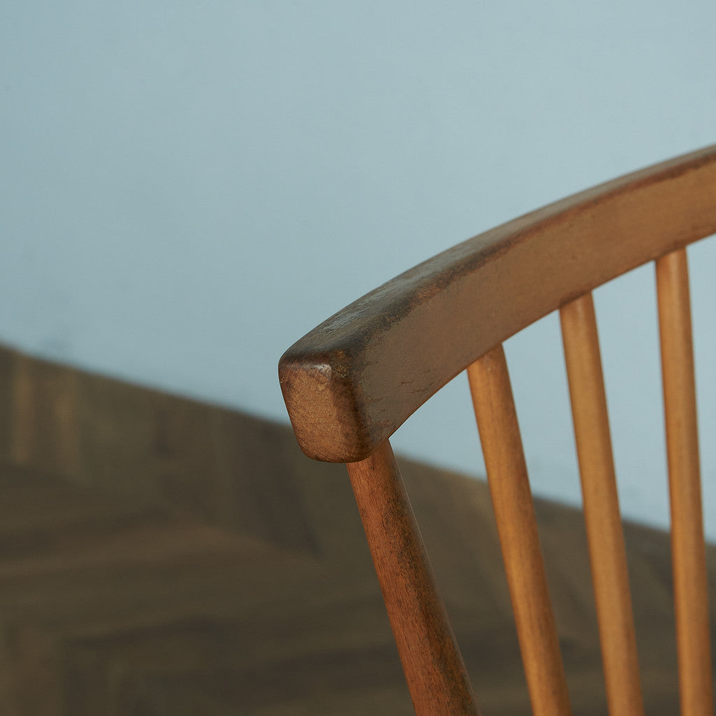 スティックバックチェア