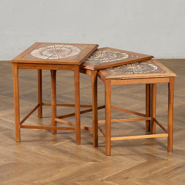 デンマーク TOFTEN タイルトップ ネストテーブル