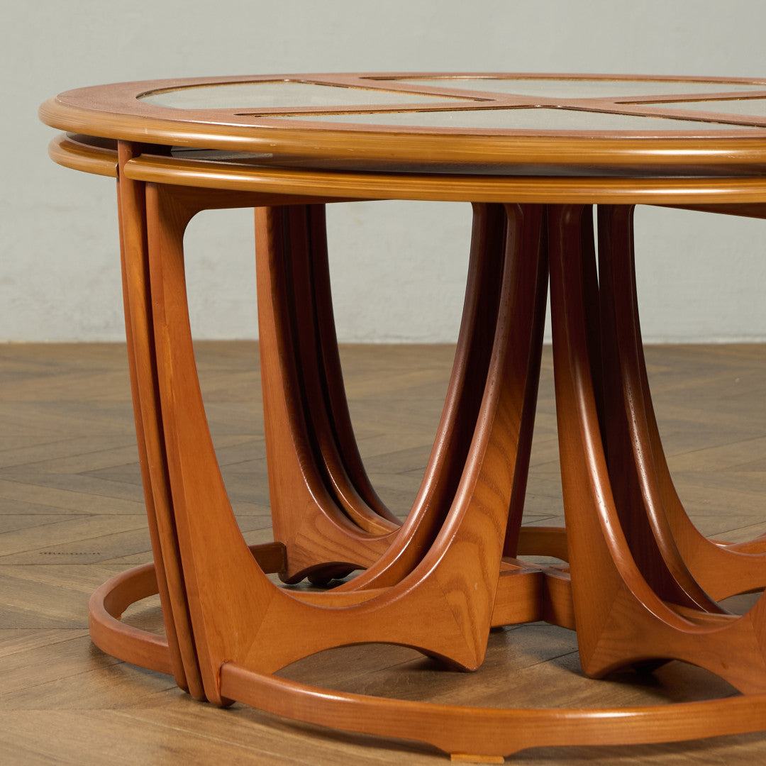 ヴィンテージ ガラストップ ネスト コーヒーテーブル