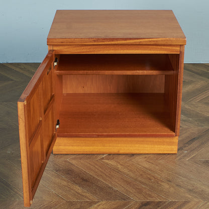 ヴィンテージ スモールキャビネット