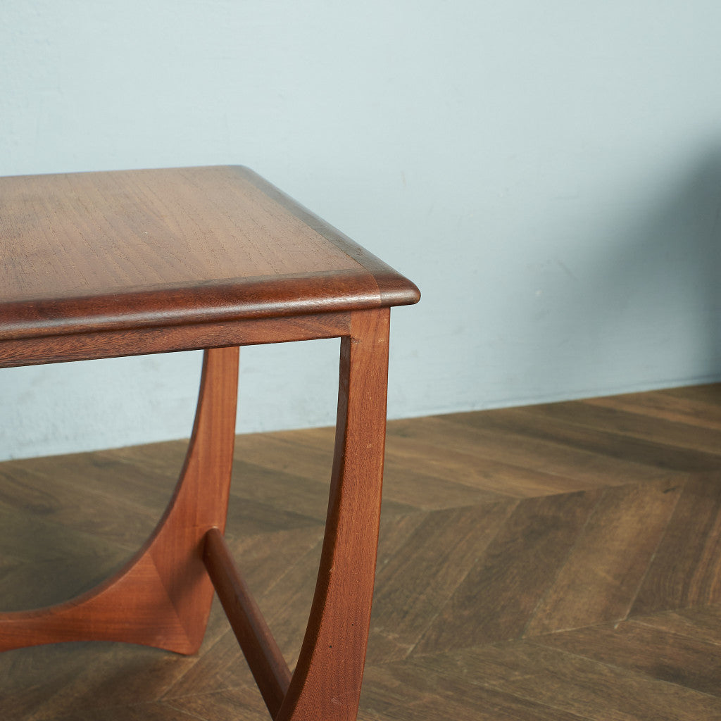 Astro セラミックタイルトップ ネストテーブル (3552D)