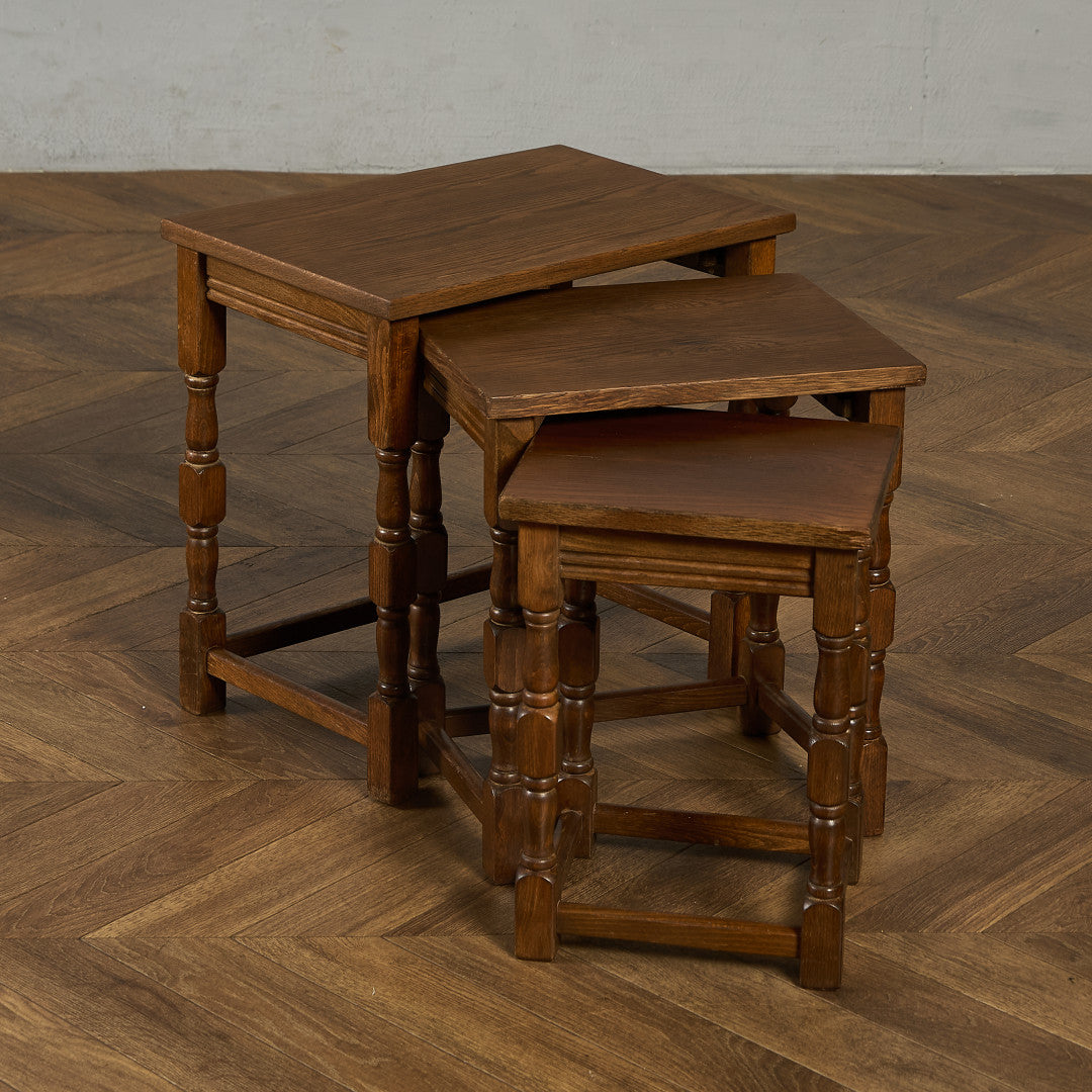 英国 クラシック ネストテーブル