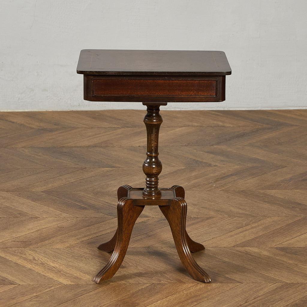 英国 クラシック サイドテーブル #96674 – camori ヴィンテージ家具