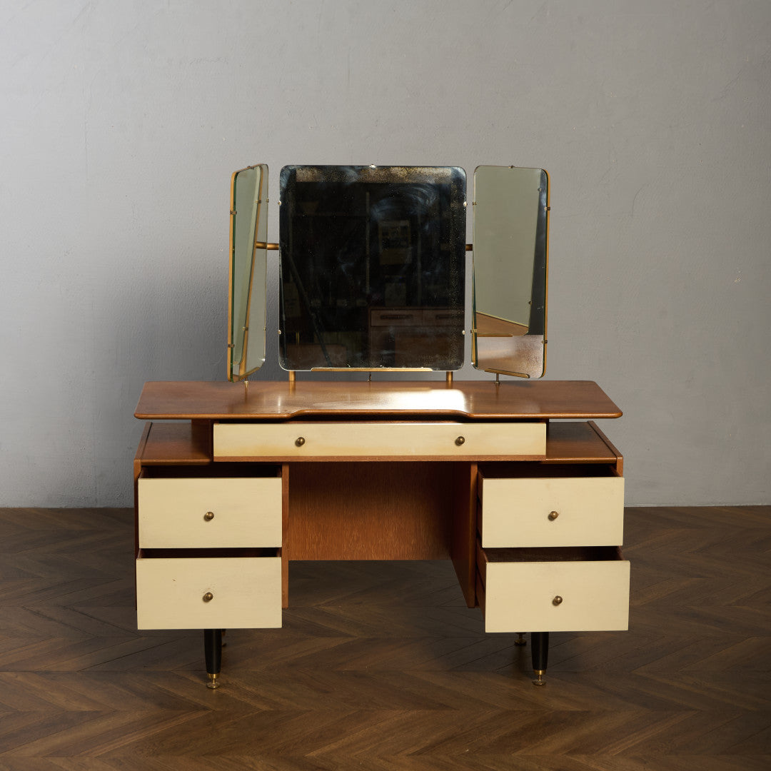 G-PLAN Chinese White – camori ヴィンテージ家具・北欧インテリアの