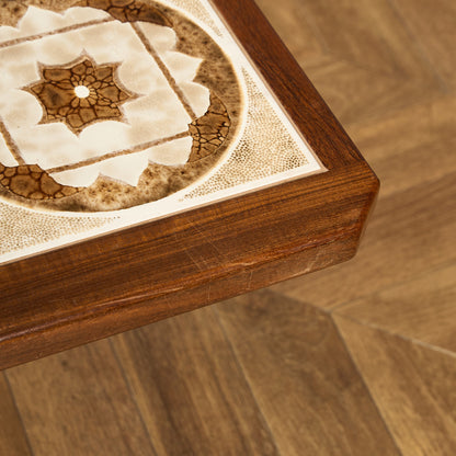 タイルトップ コーヒーテーブル