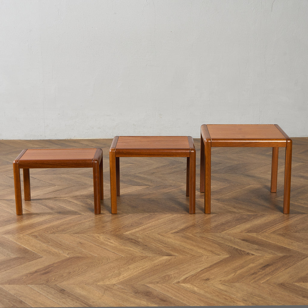 美品　北欧　アンティーク　ネストテーブル　セット　サイドテーブル　チーク　机 デンマーク ヴィンテージ ネストテーブル サイドテーブル #97140