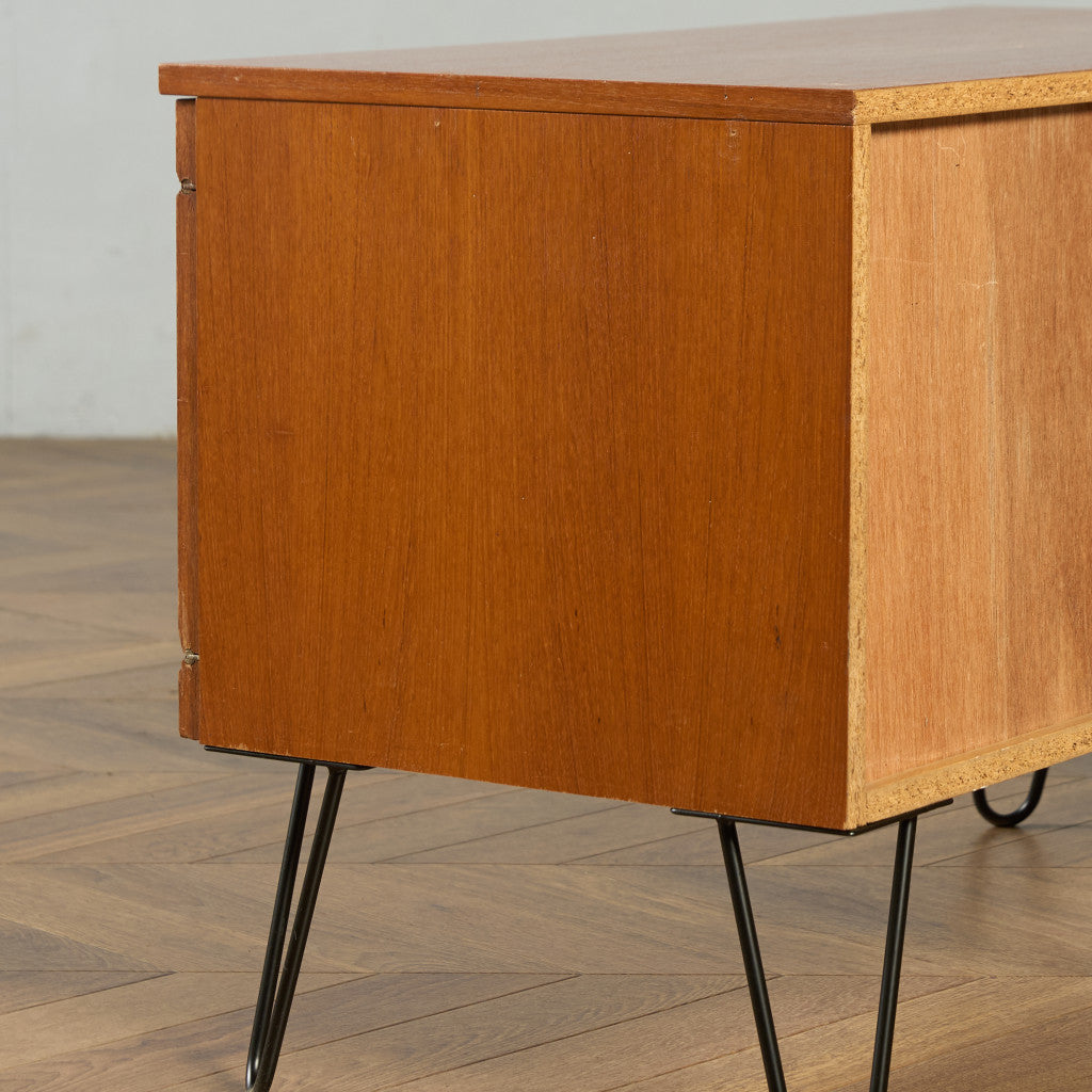 英国 ヴィンテージ キャビネット