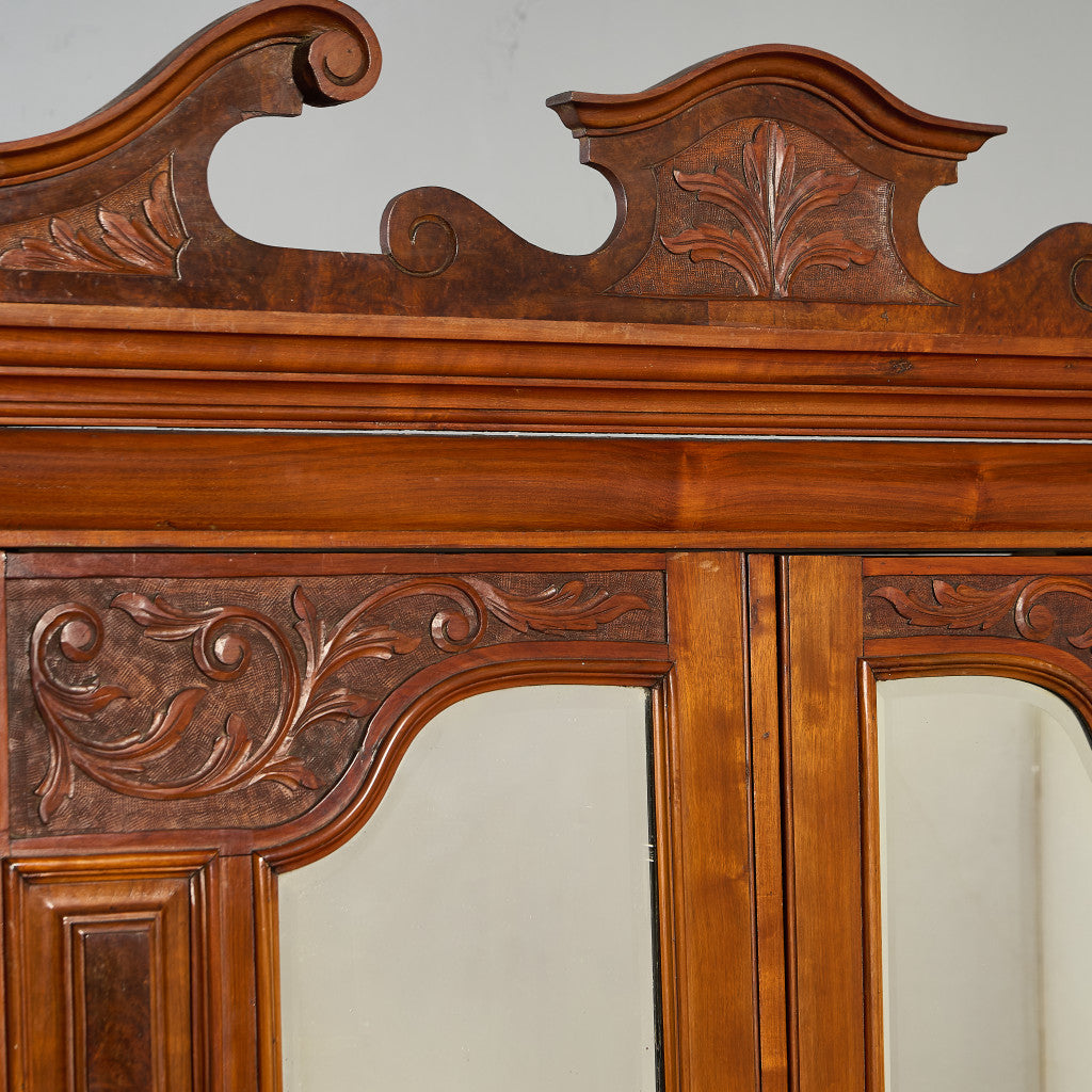 英国 アンティーク ワードローブ