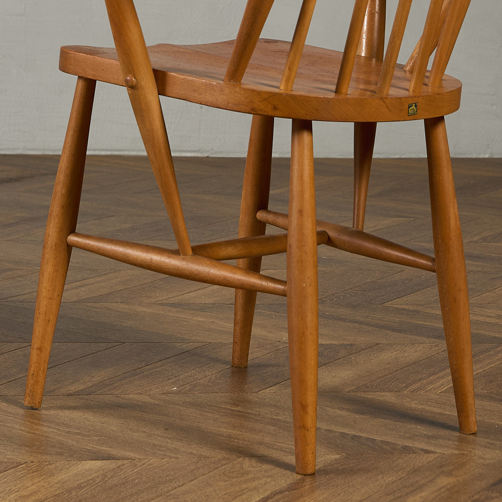 フープバックアームチェア