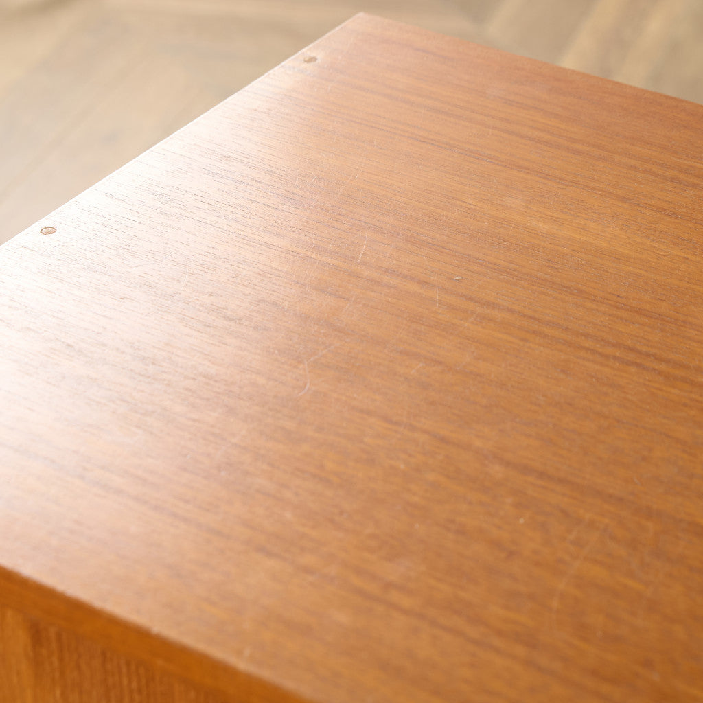 英国 ヴィンテージ キャビネット