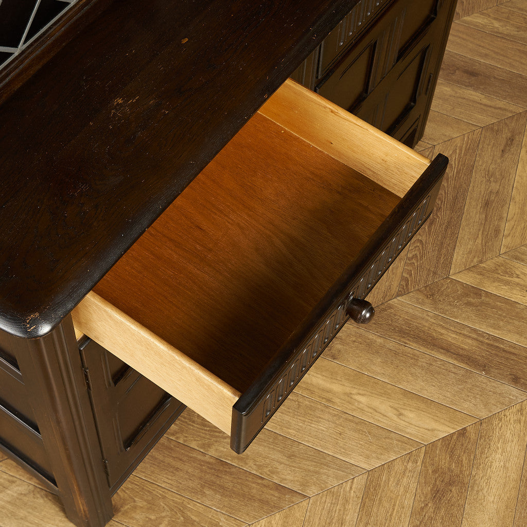 英国 クラシック コートカップボード