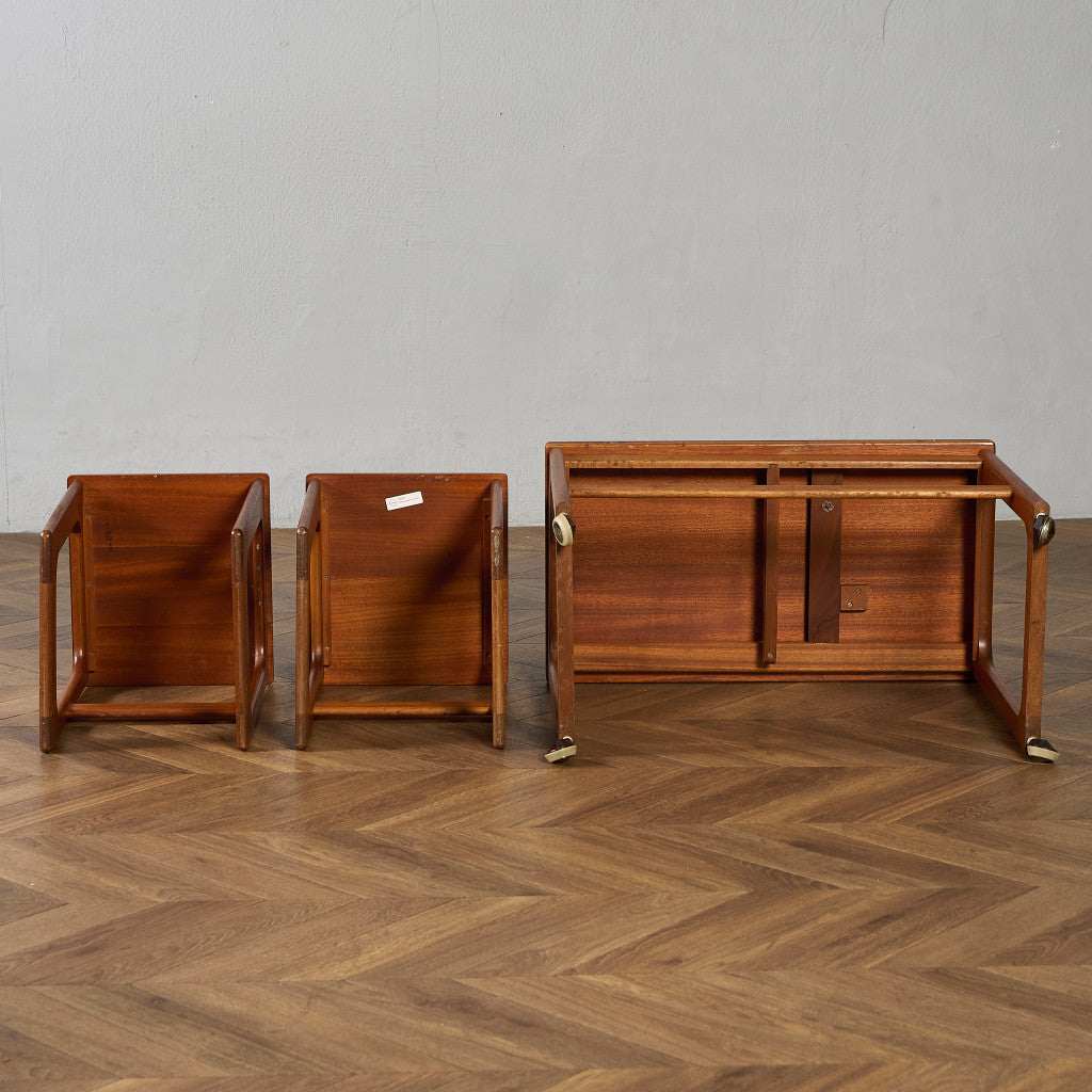 ヴィンテージ 拡張 天板付き ネストコーヒーテーブル