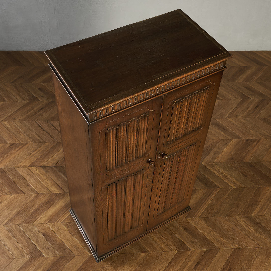 英国 クラシック ワードロープ