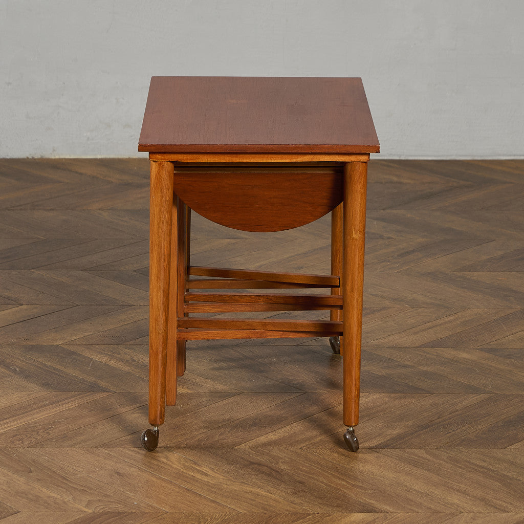 Novy Domov ヴィンテージ ネストテーブル