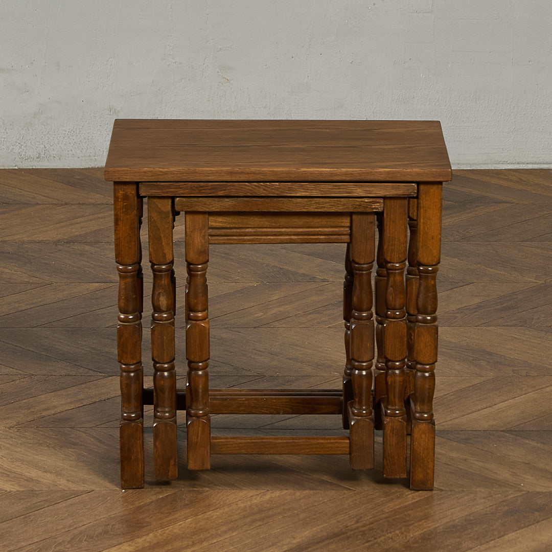 英国 クラシック ネストテーブル