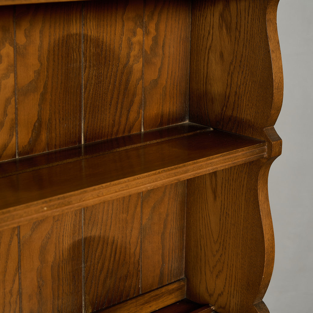 L. Marcus Ltd.  ウェルシュドレッサー 食器棚