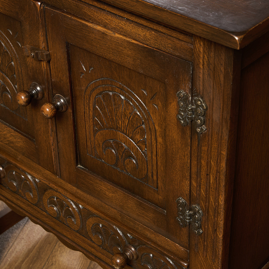 英国 クラシック オーク サイド キャビネット