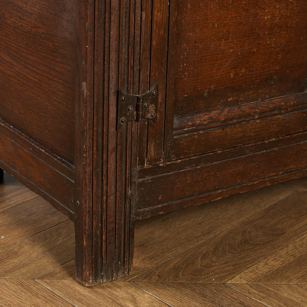 Alfred Allen コートカップボード