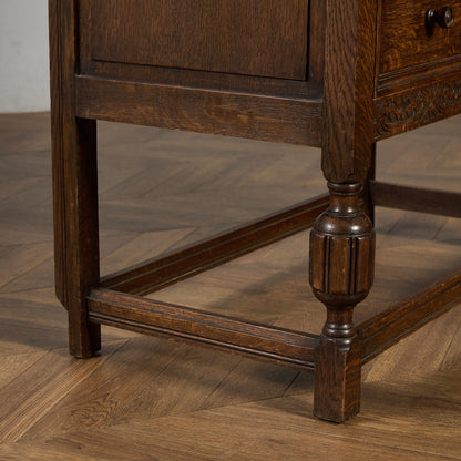 英国 クラシック コートカップボード