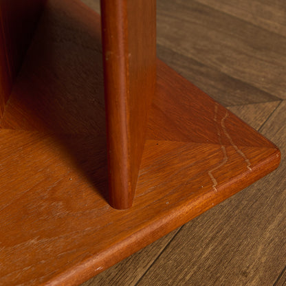 デンマーク ヴィンテージ マガジンラック付き コーヒーテーブル