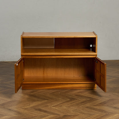 十字扉 ヴィンテージ キャビネット